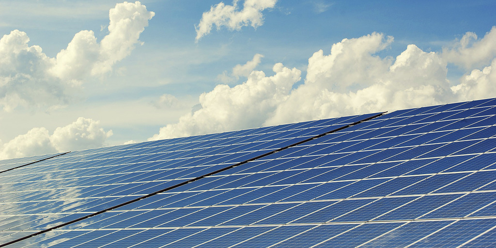 California Passes Law Requiring Solar Panels on New Homes